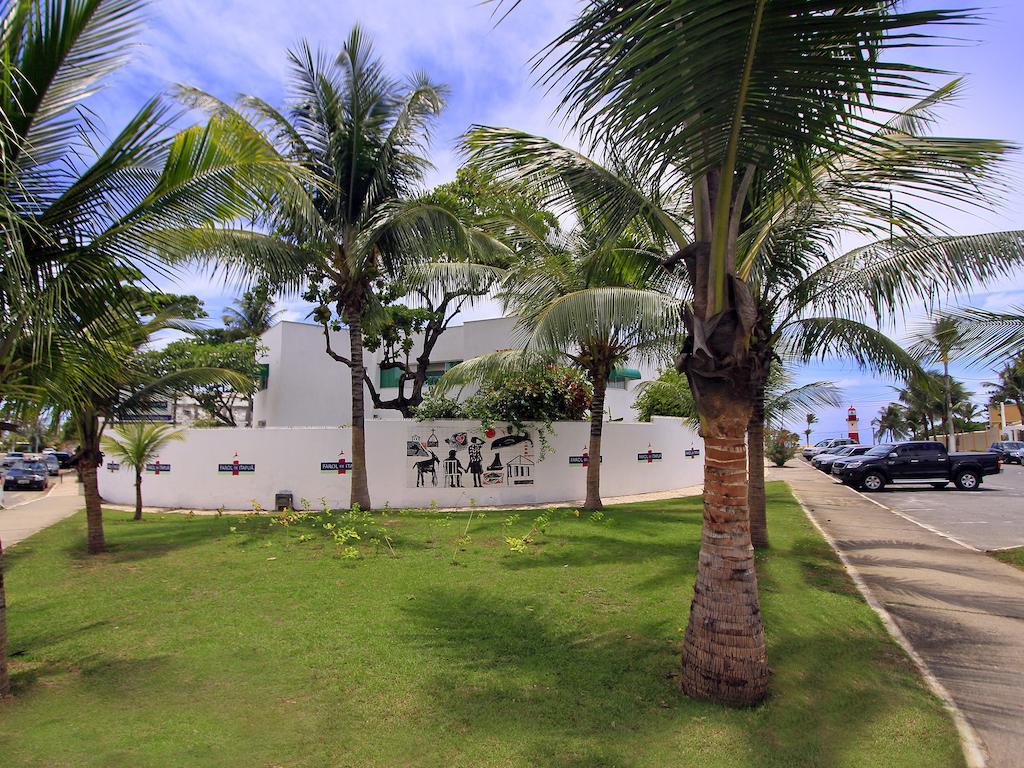 Farol de Itapuã Praia Hotel Salvador Bagian luar foto